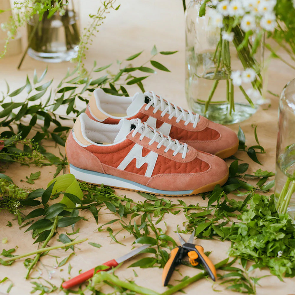 カルフ メスタリ 76 KARHU MESTARI 76 LIGHT MAHOGANY / BLANC DE BLANC メンズ レディース スニーカー KH805099