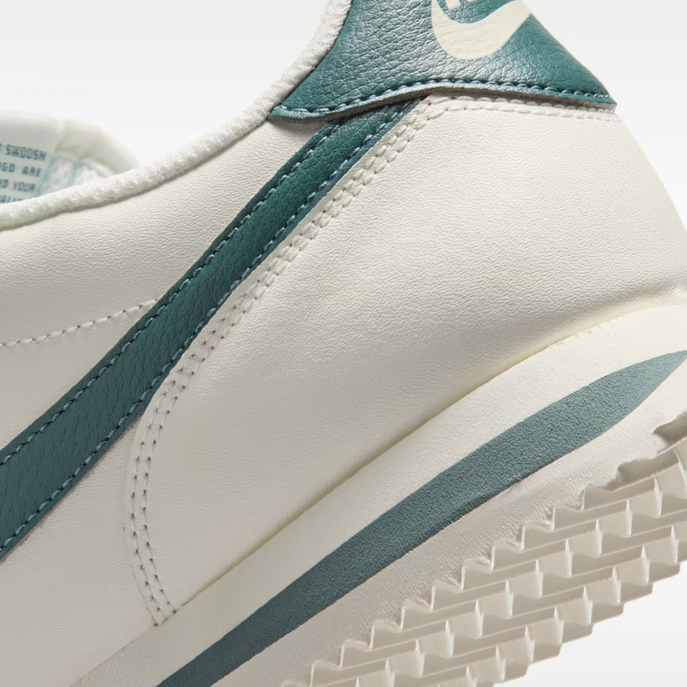 ナイキ コルテッツ レザー NIKE CORTEZ セイル/ミネラルスレート/ミネラルスレート レディース スニーカー DN1791-118