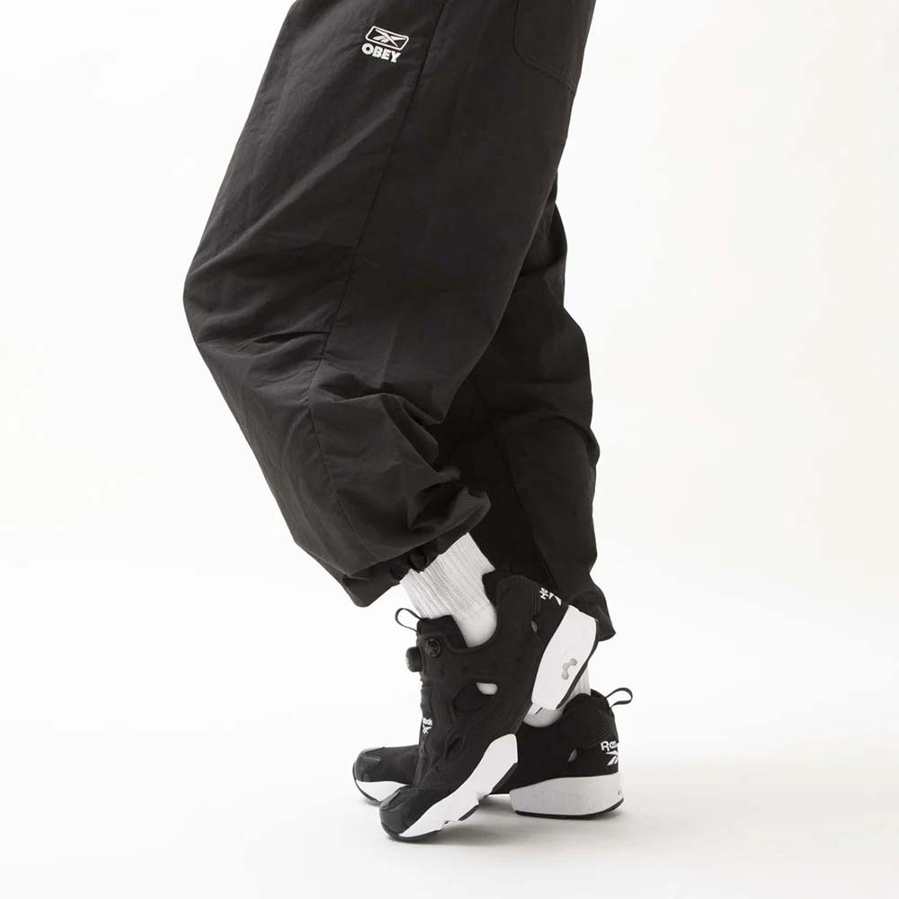 リーボック インスタポンプフューリー 94 Reebok INSTAPUMP FURY 94 ブラック メンズ レディース スニーカー 100211657