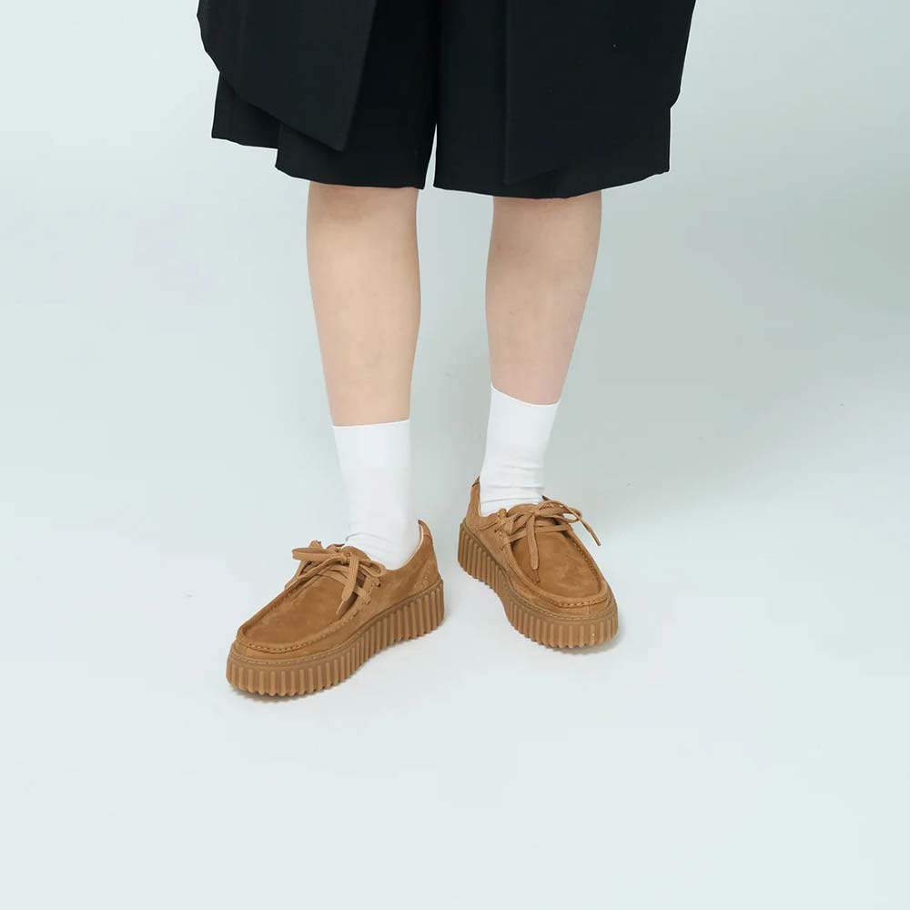 クラークス トーヒルビー Clarks Torhill Bee ライトタンヌバック レディース シューズ 26172084