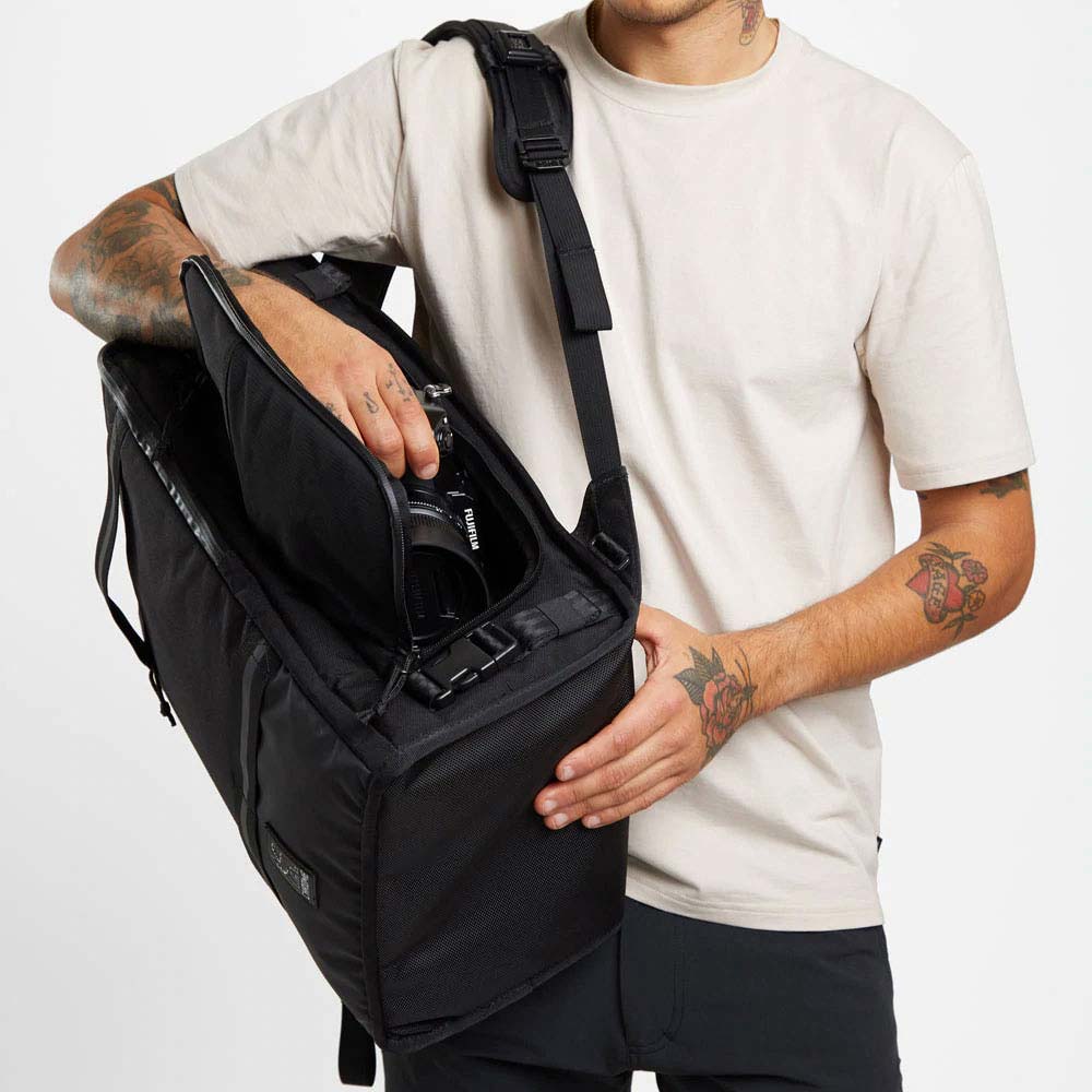 クローム ニコ カメラ バックパック 3.0 CHROME NIKO CAMERA BACKPACK 3.0 ALL BLACK バッグ カメラバッグ カメラバッグ 一眼レフ ミラーレス ★耐水 25L BG341ALLB