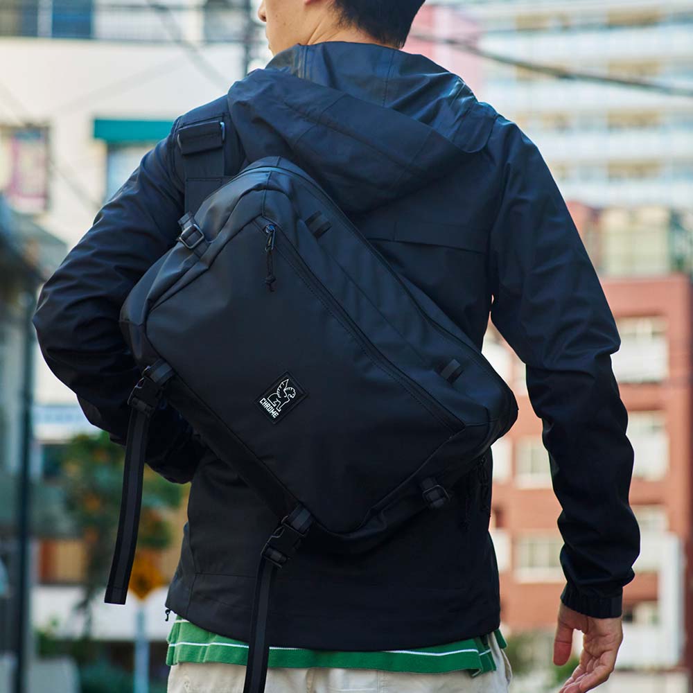 クローム カデット マックス スリング バッグ CHROME KADET MAX SLING BAG BLACK バッグ メッセンジャーバッグ ★耐水 15L BG351BK