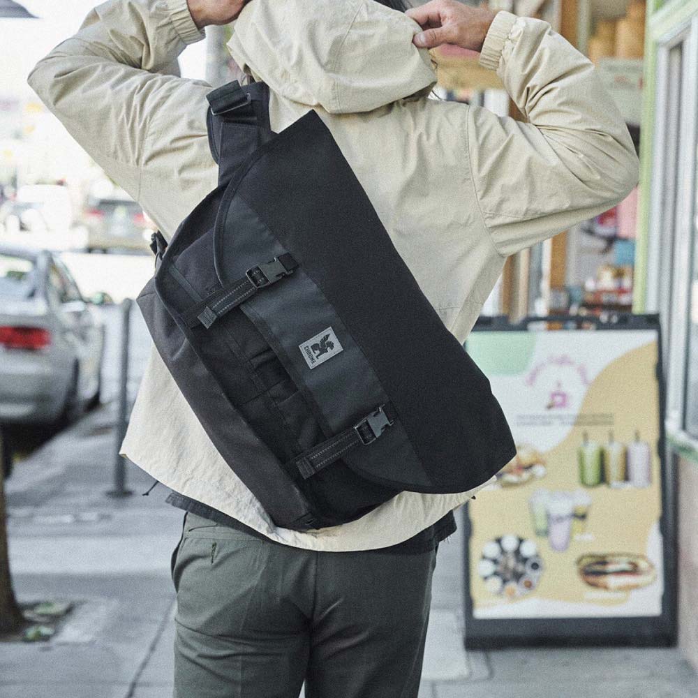 クローム CTZ 24L メッセンジャー CHROME CTZ 24L MESSENGER BLACK バッグ メッセンジャーバッグ ★★防水 BG380BK