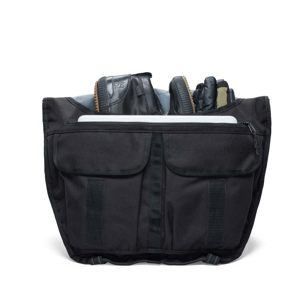 クローム CTZ 15L メッセンジャー CHROME CTZ 15L MESSENGER BLACK バッグ メッセンジャーバッグ ★★防水 15L BG381BK