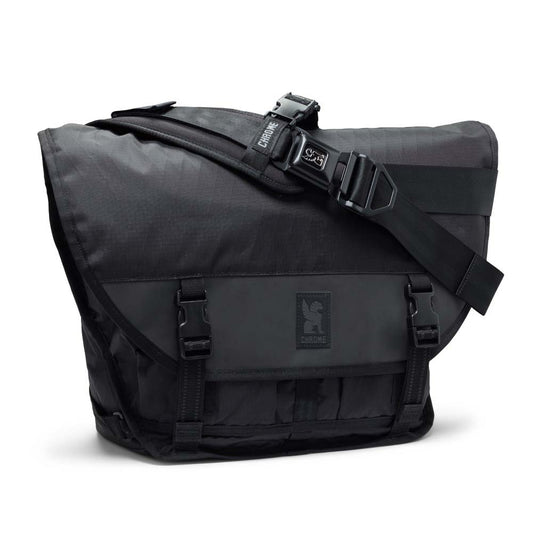 クローム CTZ 15L メッセンジャー CHROME CTZ 15L MESSENGER BLACK XRF バッグ メッセンジャーバッグ ★★防水 15L BG381BXRF