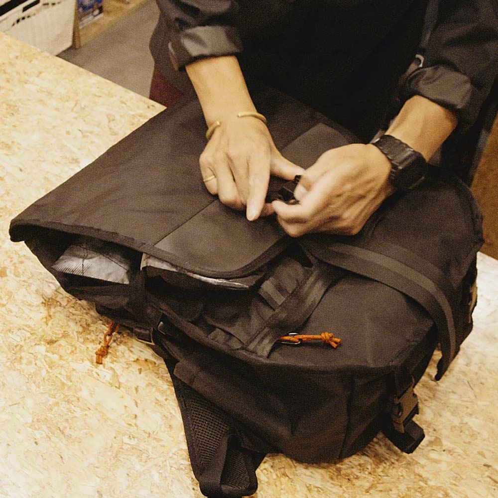 クローム ワルシャワ 30L パック CHROME WARSAW 30L PACK BLACK XRF バッグ バックパック ★★防水 30L BG390BXRF