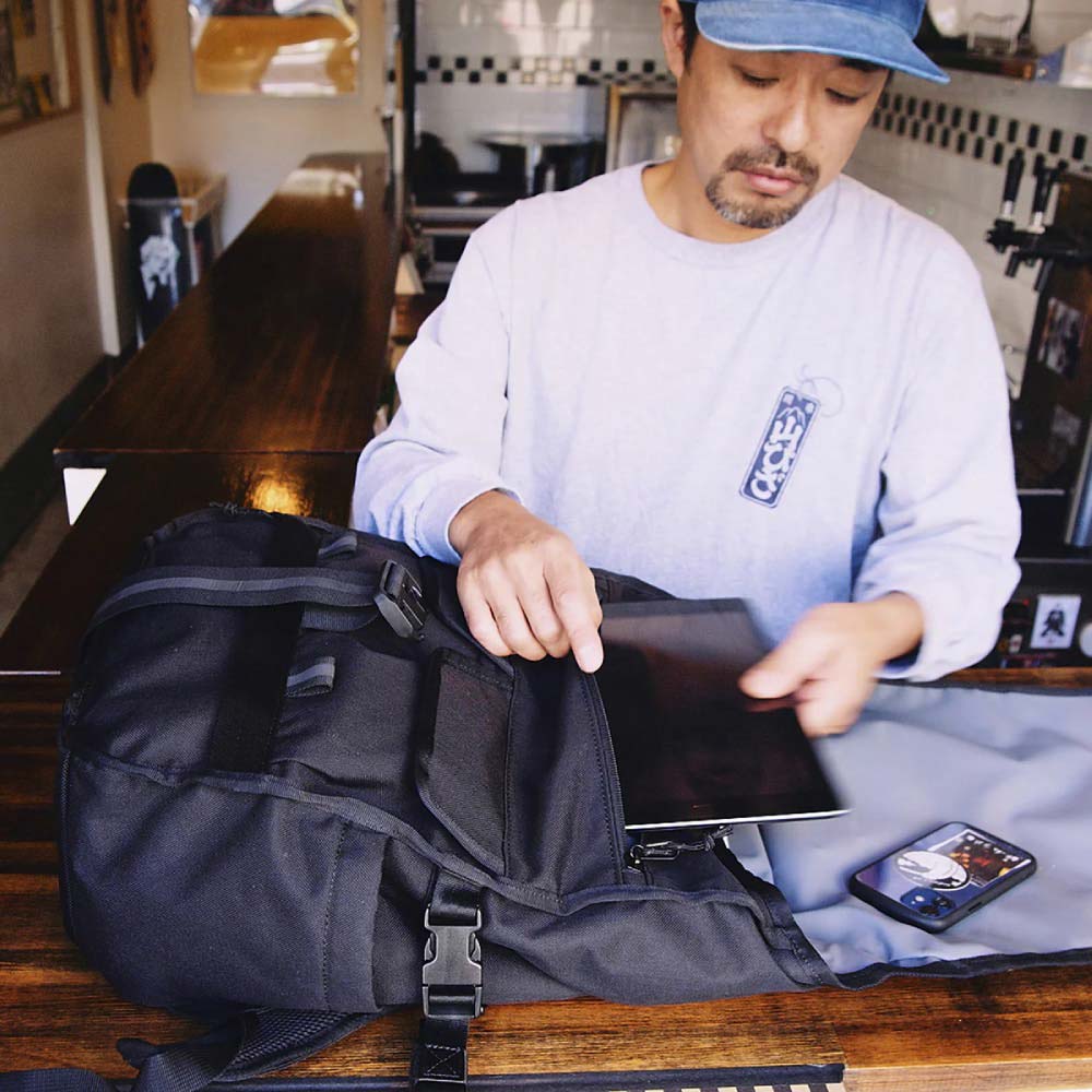 クローム ワルシャワ 30L パック CHROME WARSAW 30L PACK BLACK XRF バッグ バックパック ★★防水 30L BG390BXRF