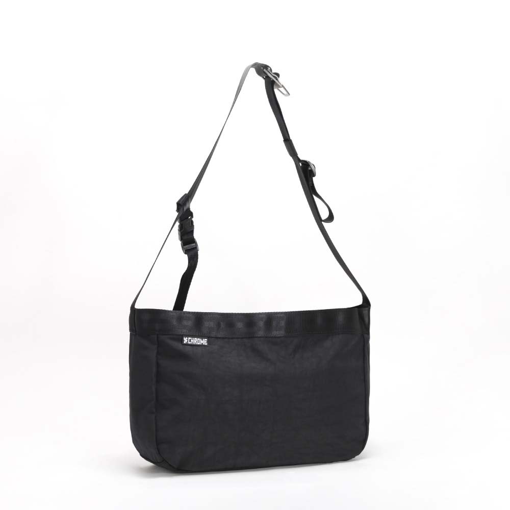 クローム ニュースペーパーメッセンジャー スモール CHROME NEWSPAPER MESSENGER SM BLACK CRINKLE バッグ メッセンジャーバッグ ★耐水 JP198BKCK