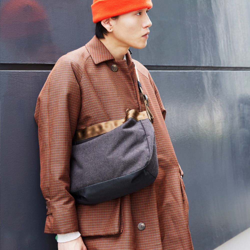 クローム ニュースペーパーメッセンジャー スモール CHROME NEWSPAPER MESSENGER SM SANDSTONE バッグ メッセンジャーバッグ ★耐水 JP198SDST