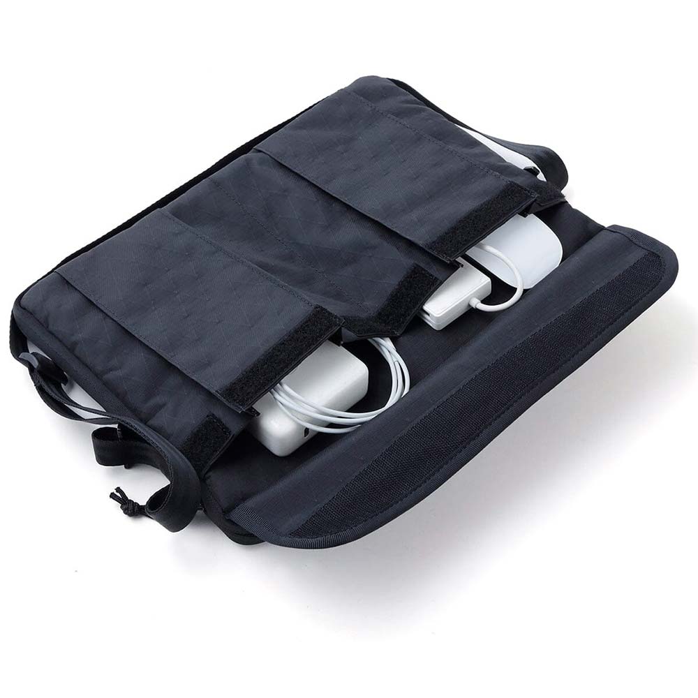 クローム ラップトップ スリーブ CHROME LAPTOP SLEEVE BLACK X バッグ アクセサリー AC255BLKX
