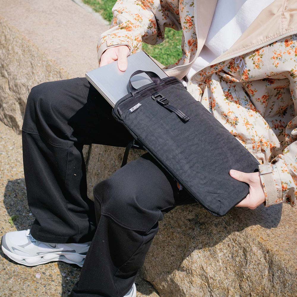 クローム ラップトップ バッグ ミディアム CHROME LAPTOP BAG MD MATT BLACK バッグ アクセサリー JP245MTBK