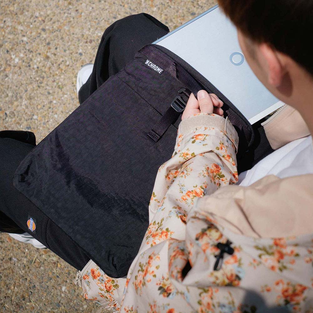 クローム ラップトップ バッグ ミディアム CHROME LAPTOP BAG MD MATT BLACK バッグ アクセサリー JP245MTBK