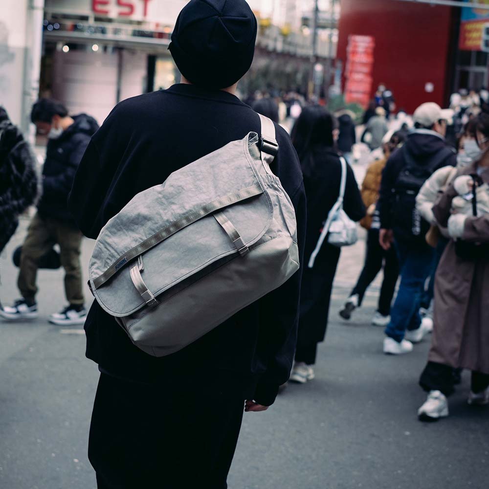 クローム クーリエ フラップ メッセンジャー 20L CHROME COURIER FLAP MSNGR 20L BLACK CRINKLE バッグ メッセンジャーバッグ ★耐水 JP241BKCK