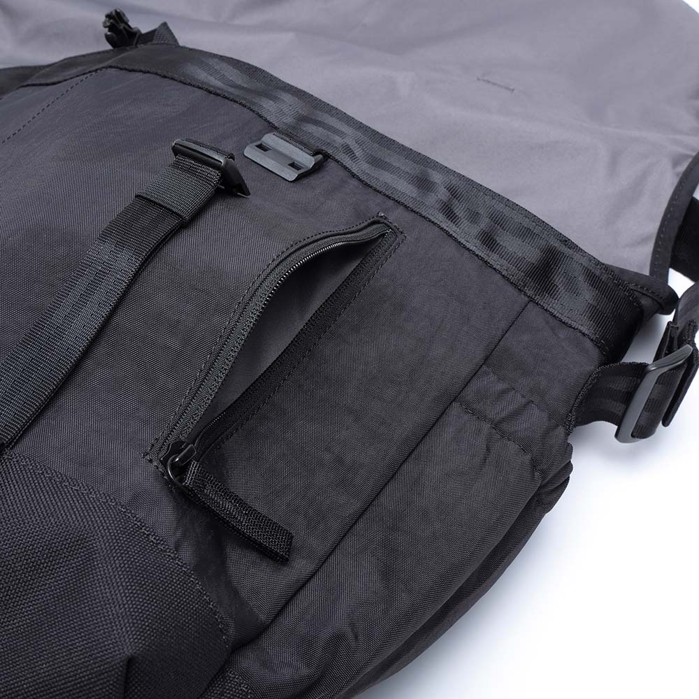 クローム クーリエ フラップ メッセンジャー 20L CHROME COURIER FLAP MSNGR 20L BLACK CRINKLE バッグ メッセンジャーバッグ ★耐水 JP241BKCK
