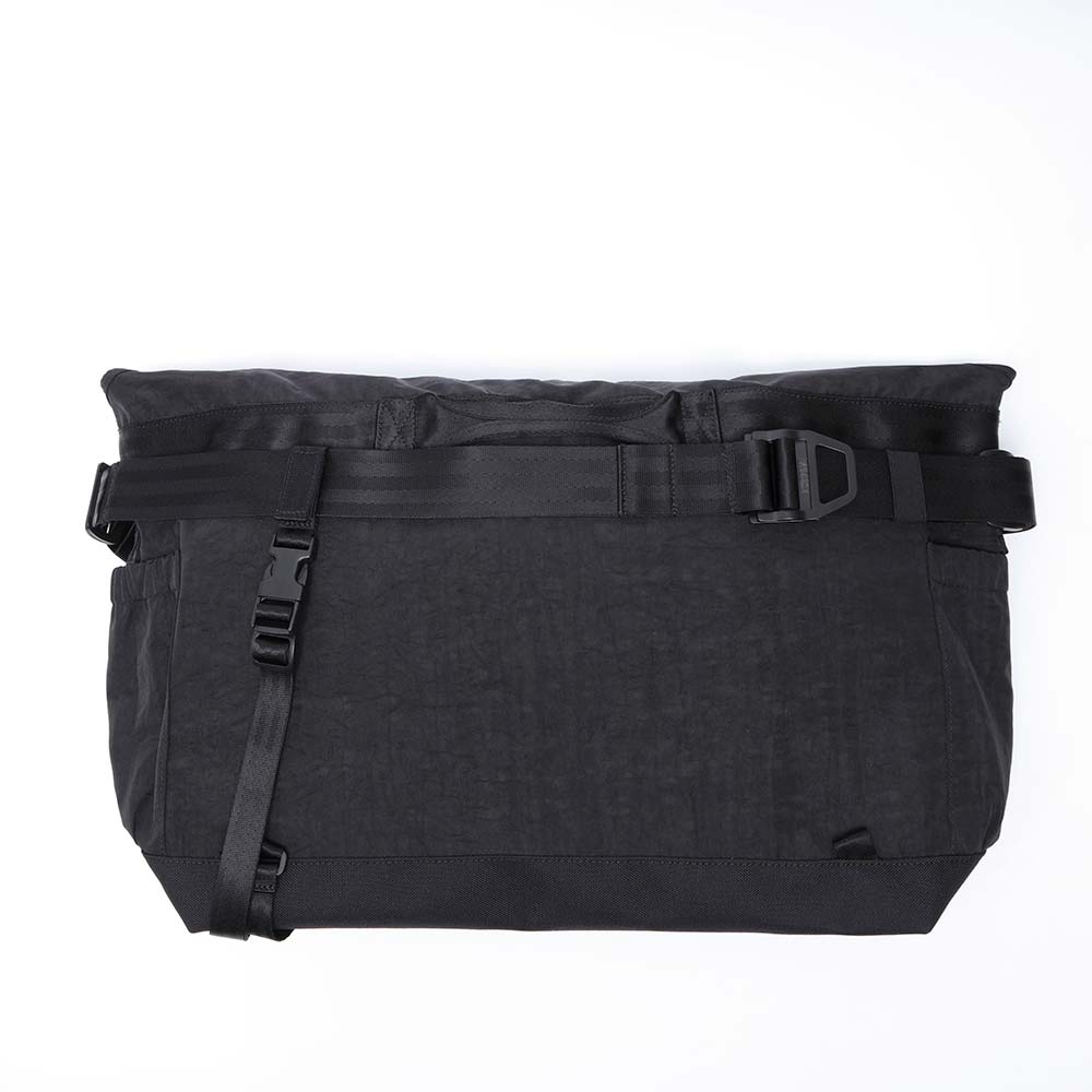 クローム クーリエ フラップ メッセンジャー 20L CHROME COURIER FLAP MSNGR 20L BLACK CRINKLE バッグ メッセンジャーバッグ ★耐水 JP241BKCK