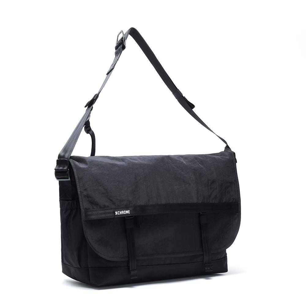 クローム クーリエ フラップ メッセンジャー 20L CHROME COURIER FLAP MSNGR 20L BLACK CRINKLE バッグ メッセンジャーバッグ ★耐水 JP241BKCK
