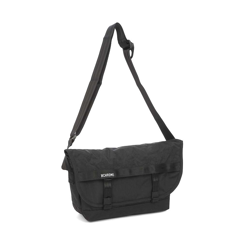 クローム クーリエ フラップ メッセンジャー 6L CHROME COURIER FLAP MSNGR 6L BLACK CRINKLE バッグ メッセンジャーバッグ ★耐水 JP242BKCK