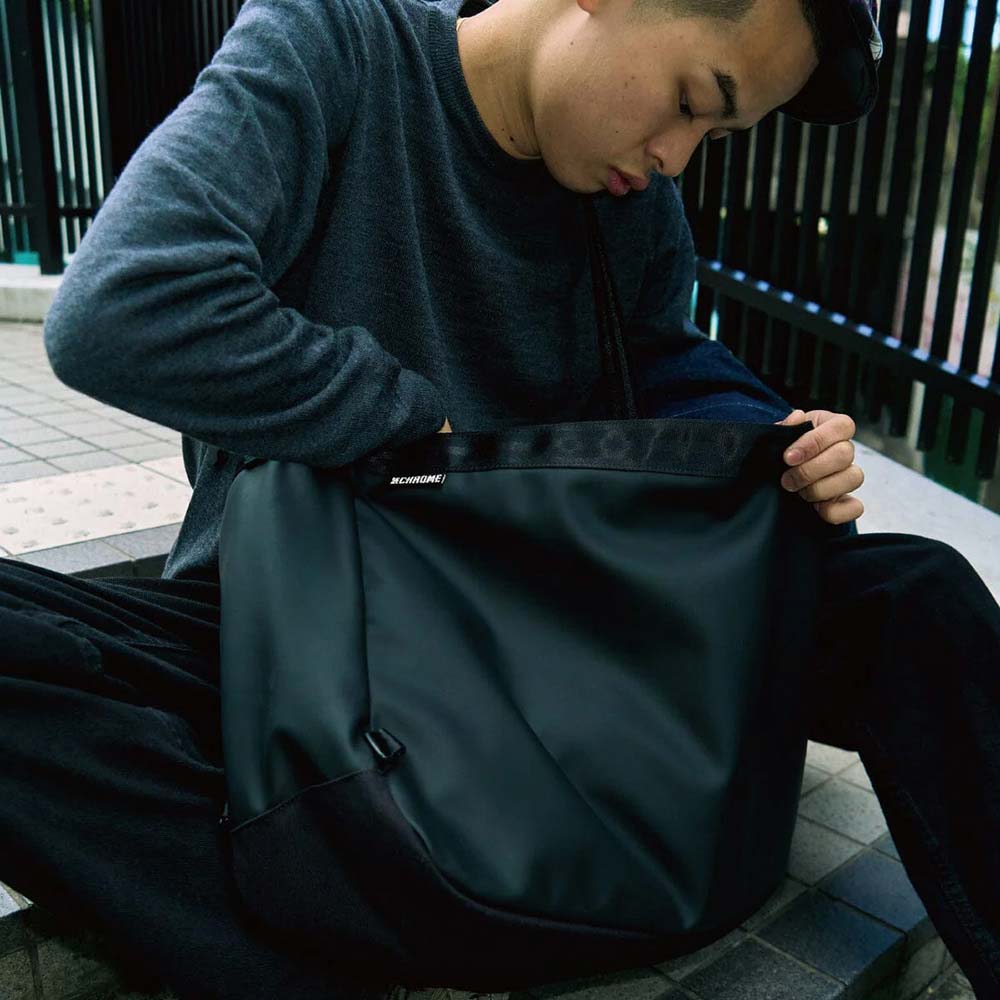 クローム ニュースペーパー メッセンジャー CHROME NEWSPAPER MESSENGER BLACK CRINKLE バッグ メッセンジャーバッグ ★耐水 BJ015BCNL
