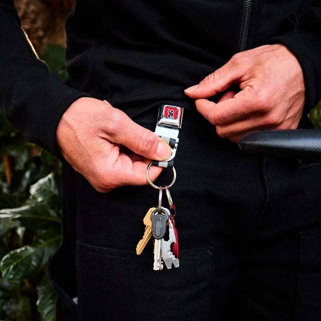 クローム ミニバックル キーチェーン キーホルダー CHROME MINI BUCKLE KEYCHAIN BLACK CHROME バッグ アクセサリー AC249BCRM | BOSTONCLUB 【公式】