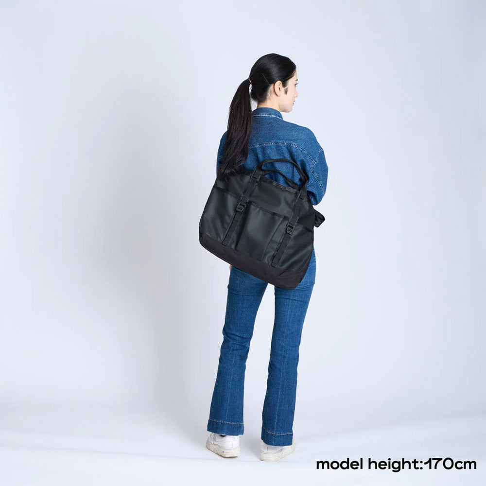 クローム グローサリー トート メッセンジャー 28L CHROME GROCERY TOTE MSNGR 28L BLACK CRINKLE バッグ類 メッセンジャーバッグ BJ004BCNL