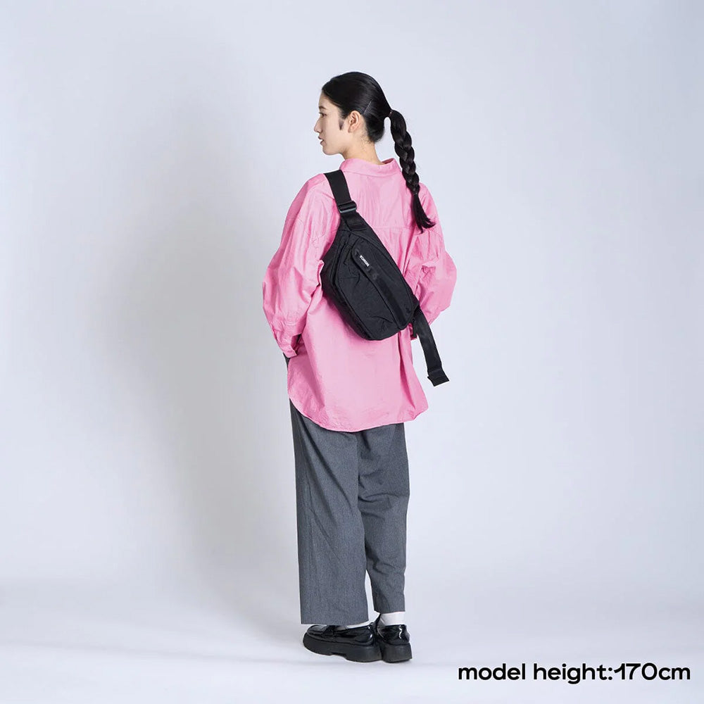 クローム ボット フリップ スリング 8L CHROME BOT FLAP SLING 8L BLACK CRINKLE バッグ スリングバッグ ★耐水 BJ008BCNL