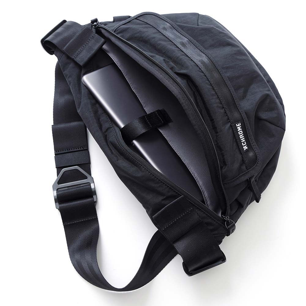 クローム ボット フリップ スリング 8L CHROME BOT FLAP SLING 8L BLACK CRINKLE バッグ スリングバッグ ★耐水 BJ008BCNL