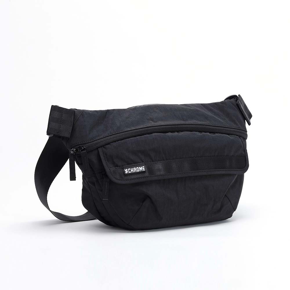 クローム ボット フリップ スリング 8L CHROME BOT FLAP SLING 8L BLACK CRINKLE バッグ スリングバッグ ★耐水 BJ008BCNL