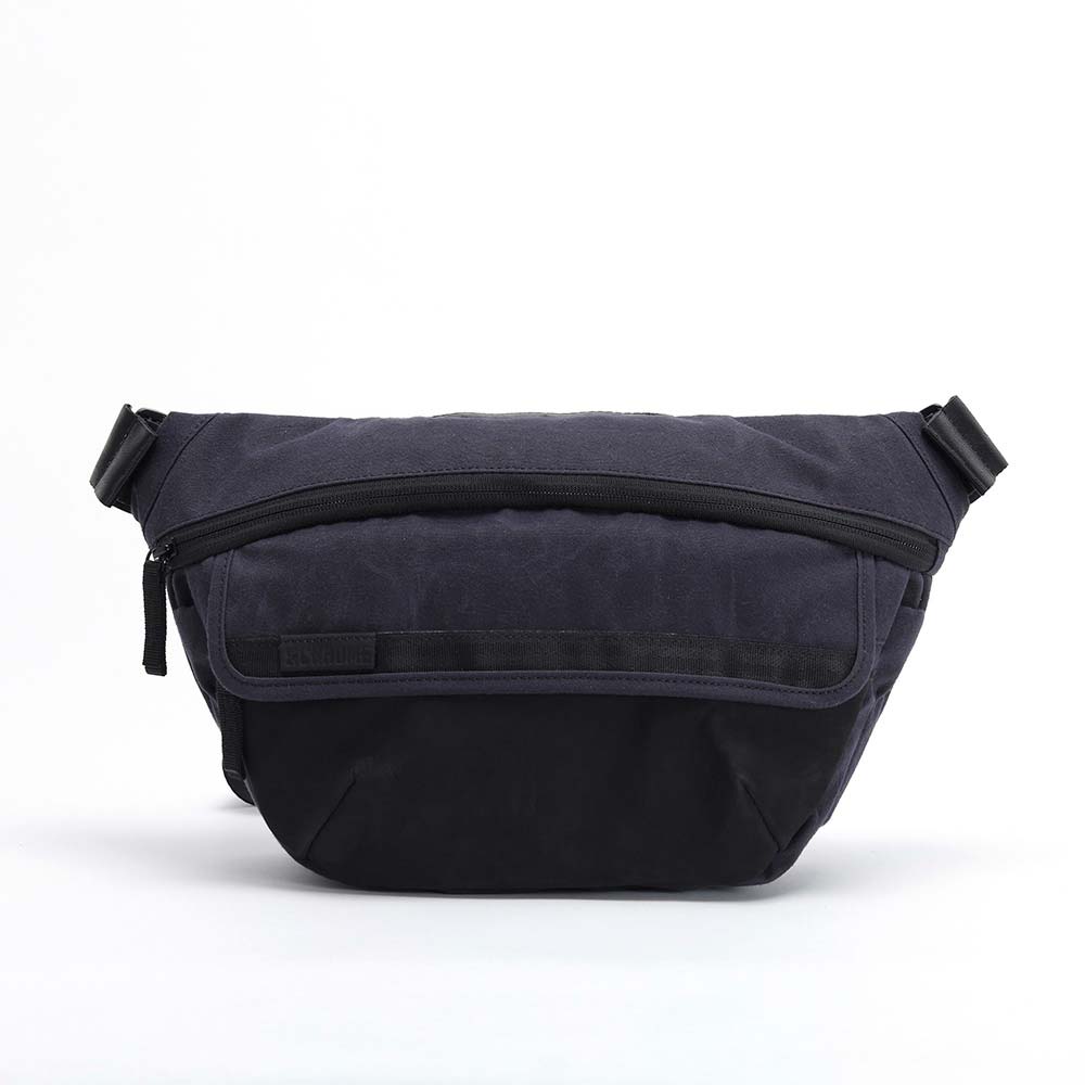 クローム ボット フリップ スリング 5L CHROME BOT FLAP SLING 5L BLACK CANVAS LEATHER バッグ スリングバッグ ★耐水 BJ009BCVL