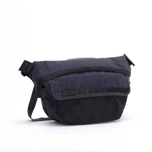 クローム ボット フリップ スリング 5L CHROME BOT FLAP SLING 5L BLACK CANVAS LEATHER バッグ スリングバッグ ★耐水 BJ009BCVL