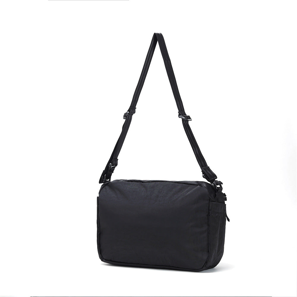 クローム パック ショルダー 12L CHROME PAC SHOULDER 12L BLACK CRINKLE バッグ スリングバッグ ★耐水 BJ011BCNL