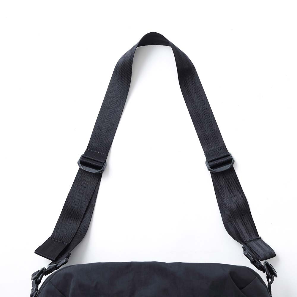 クローム パック ショルダー 12L CHROME PAC SHOULDER 12L BLACK CRINKLE バッグ スリングバッグ ★耐水 BJ011BCNL