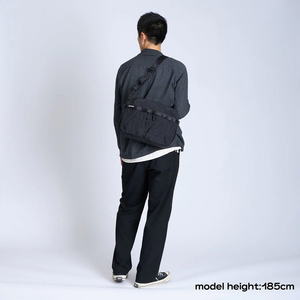 クローム パック ショルダー 12L CHROME PAC SHOULDER 12L MATTE BLACK バッグ スリングバッグ ★耐水 BJ011MABK