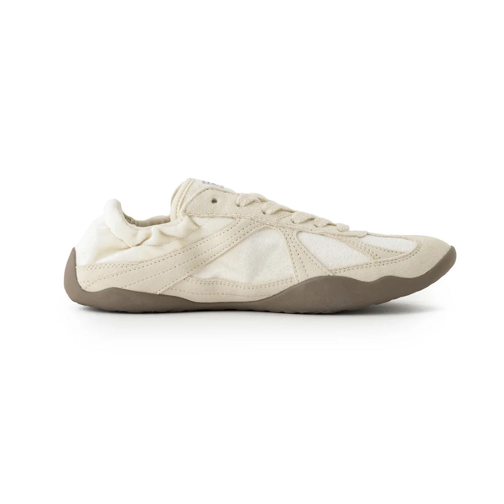 フィラ グリオエルエックス FILA GLIO LX Bone White/Fungi/Antarctica レディース スニーカー FW0104282-100
