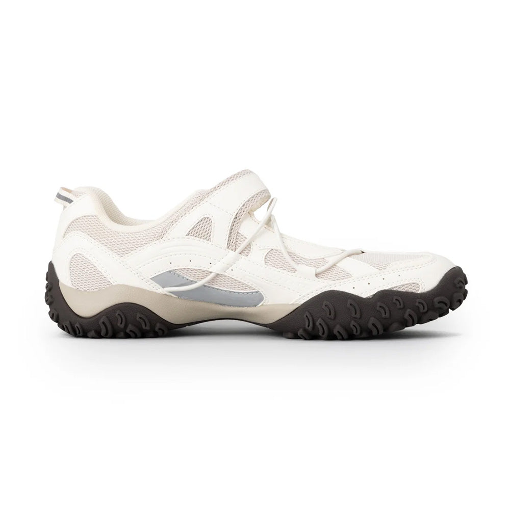フィラ エシャッペブイシーブイ2 FILA ECHAPPE VC v2 Cub/Oat Milk/Silver レディース スニーカー FW0104389-217