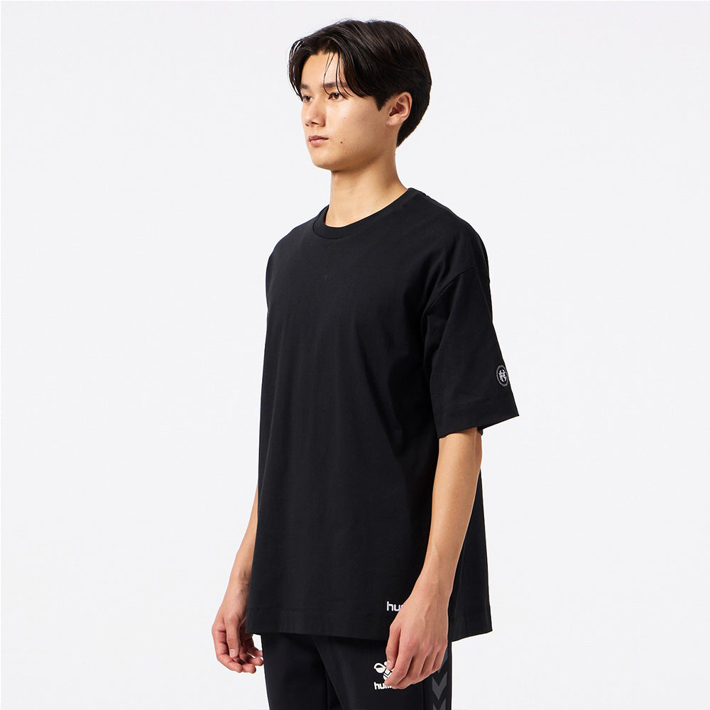 ヒュンメル H.FC グラフィックTシャツ hummel H.FC GRAPHIC T-SHIRTS ブラック メンズ Tシャツ HAP4232-90
