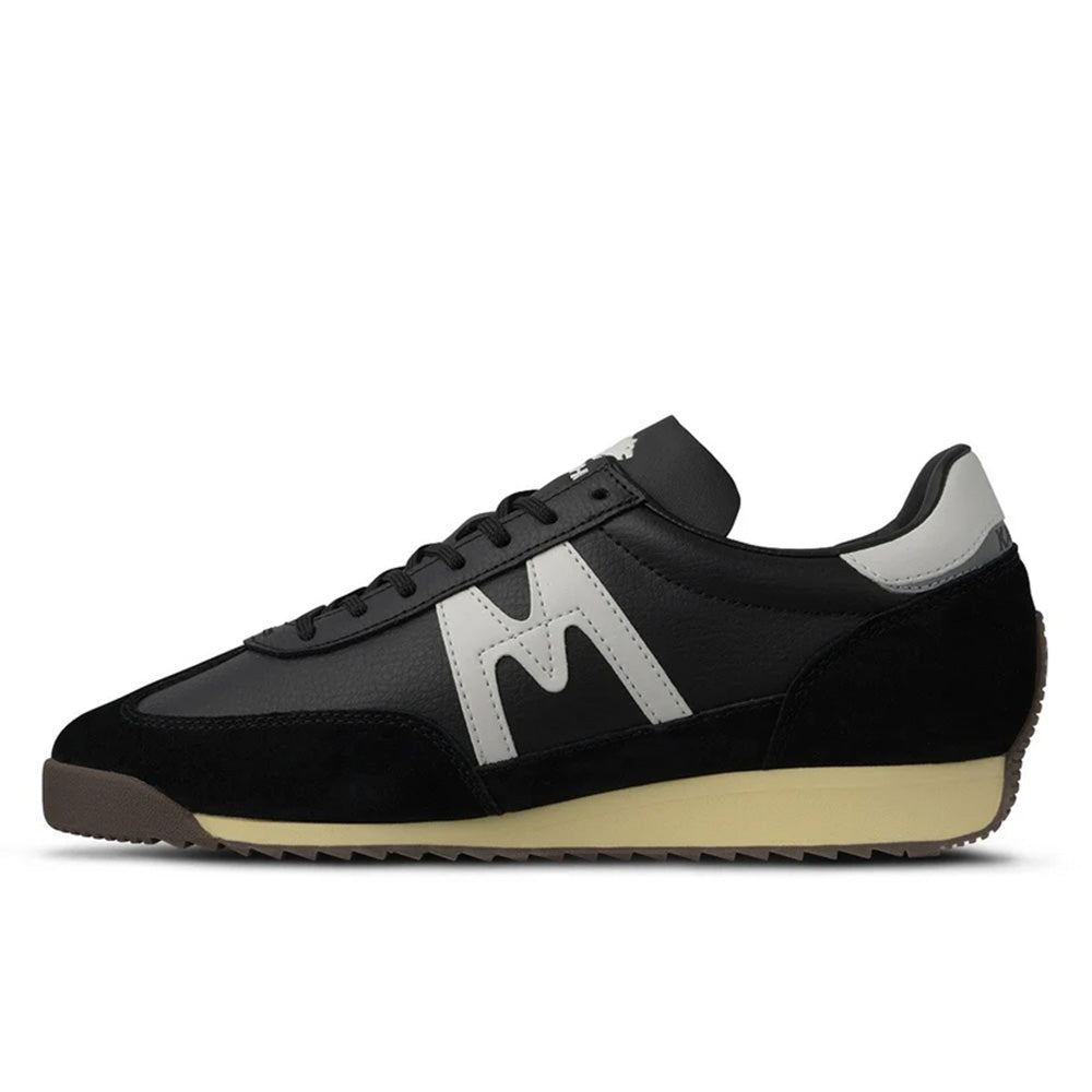 カルフ メスタリ 76 KARHU MESTARI 76 JET BLACK / BLANC DE BLANC メンズ レディース スニーカー KH805107