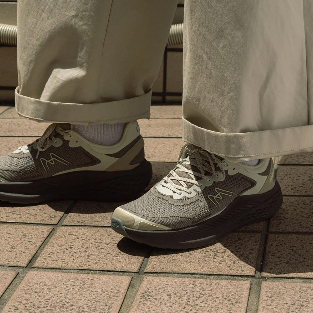 カルフ メスタリ ラン LS KARHU MESTARI RUN LS SILT / SAFARI レディース スニーカー KH880004