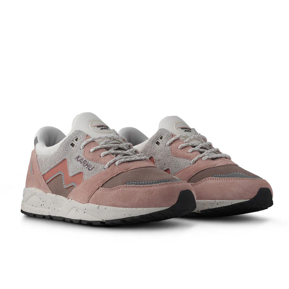 カルフ アリア95 KARHU ARIA 95 ADOBE ROSE / LIGHT MAHOGANY メンズ レディース スニーカー KH803136