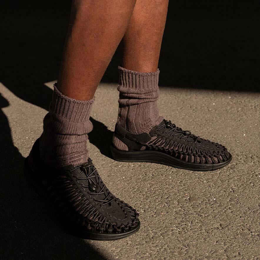 キーン ユニーク KEEN UNEEK M-Black/Black メンズ サンダル 1014097