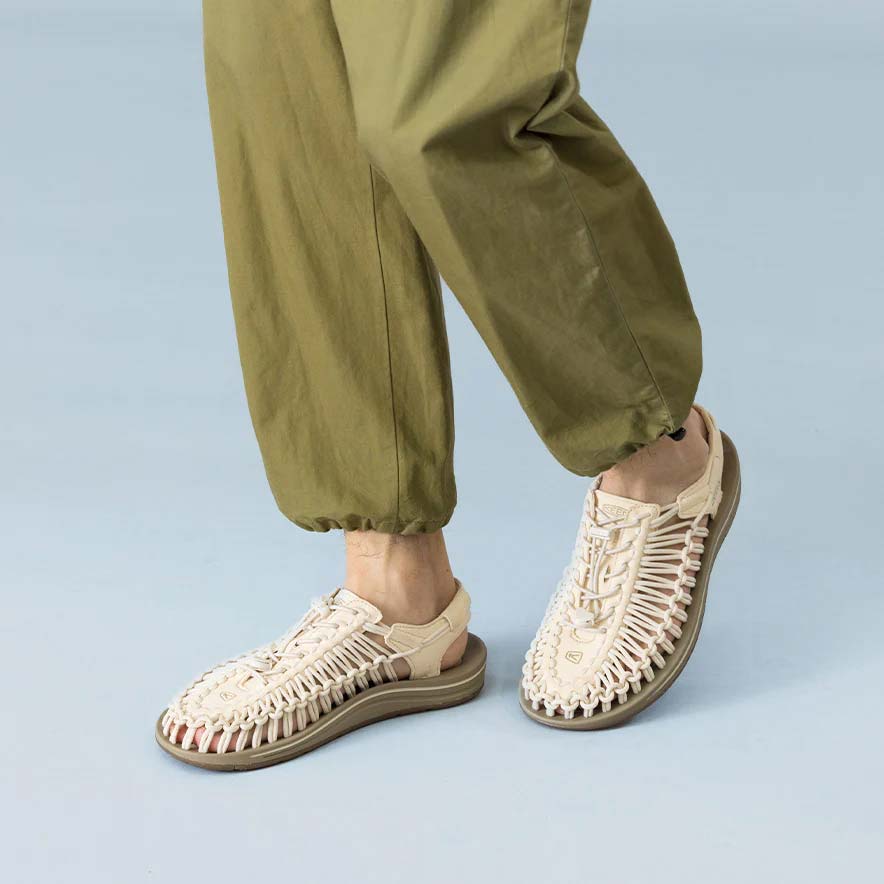 キーン ユニーク KEEN UNEEK M-White Cap/Cornstalk メンズ サンダル 1028173
