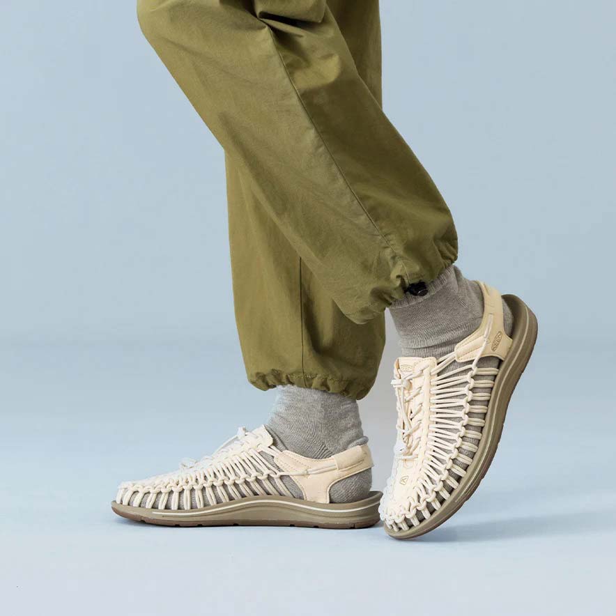 キーン ユニーク KEEN UNEEK M-White Cap/Cornstalk メンズ サンダル 1028173