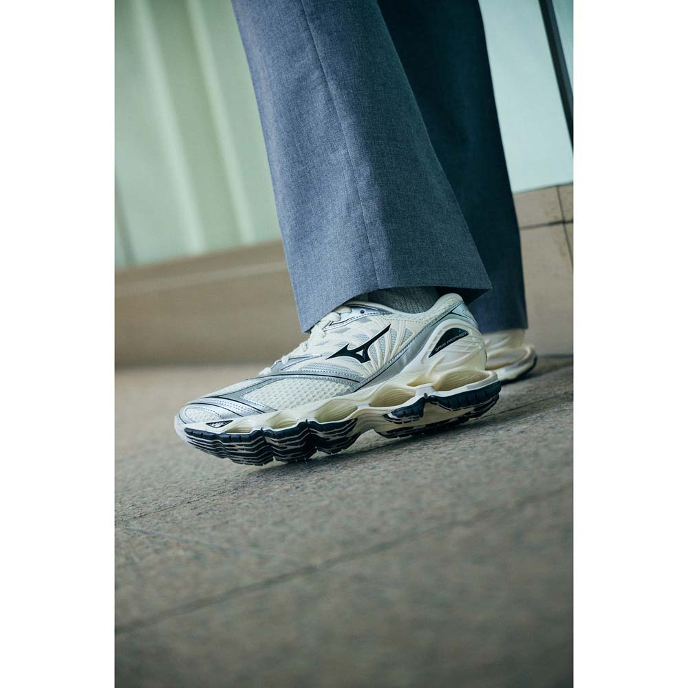 ミズノ MIZUNO WAVE PROPHECY LS オフホワイト×ブラック×シルバー メンズ レディース スニーカー D1GA251101