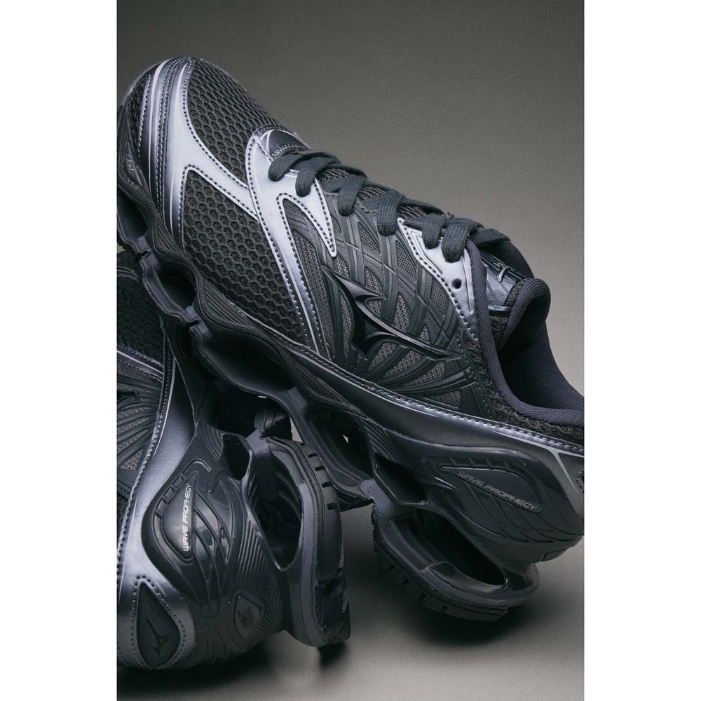 ミズノ MIZUNO WAVE PROPHECY LS ブラック×ブラック×メタリックグレー メンズ レディース スニーカー D1GA251103