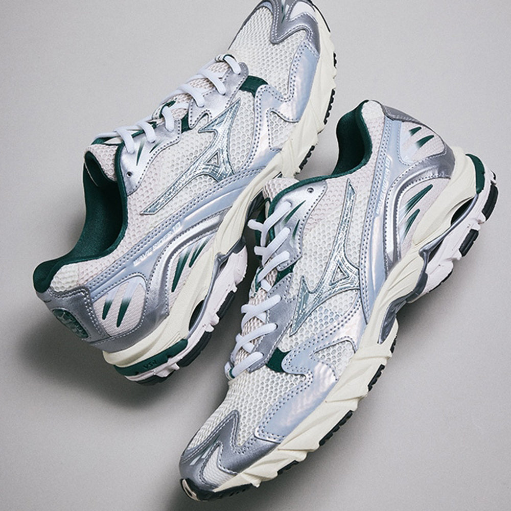ミズノ MIZUNO WAVE RIDER 10 オフホワイト×グリーン×ライトベージュ メンズ レディース スニーカー D1GA243107