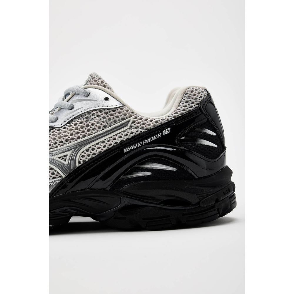 ミズノ ウエーブライダー 10 MIZUNO WAVE RIDER 10 02：シルバー×オフホワイト×ブラック メンズ レディース スニーカー D1GA261602
