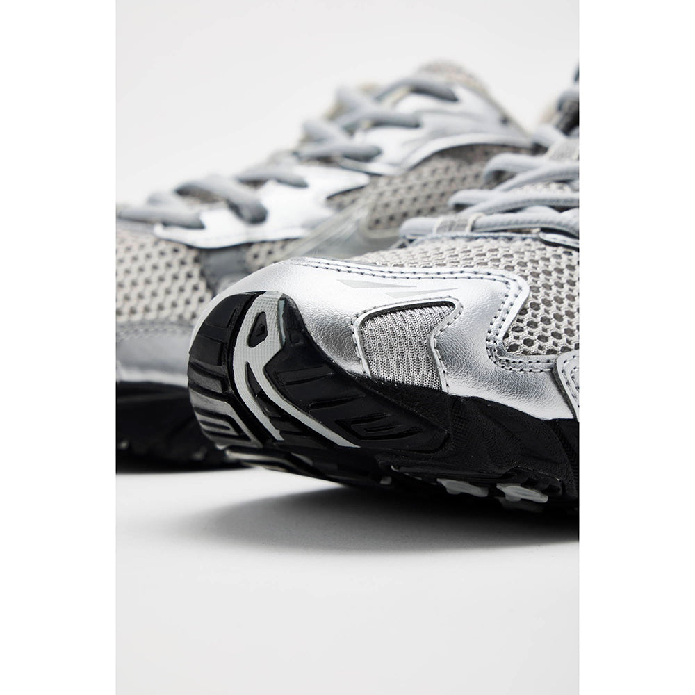 ミズノ ウエーブライダー 10 MIZUNO WAVE RIDER 10 02：シルバー×オフホワイト×ブラック メンズ レディース スニーカー D1GA261602