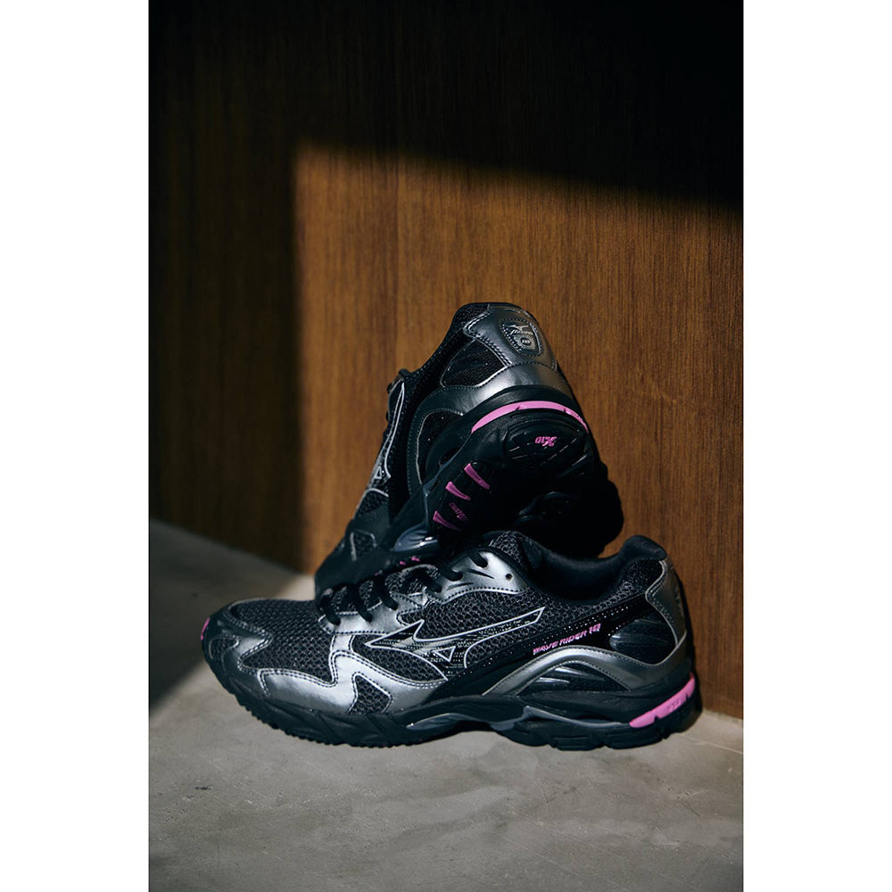ミズノ ウエーブライダー 10 MIZUNO WAVE RIDER 10 02:チャコール×ブラック×ピンク メンズ レディース スニーカー D1GA261D02