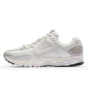 NIKE ZOOM VOMERO 5 バストグレー/ブラック BV1358-001