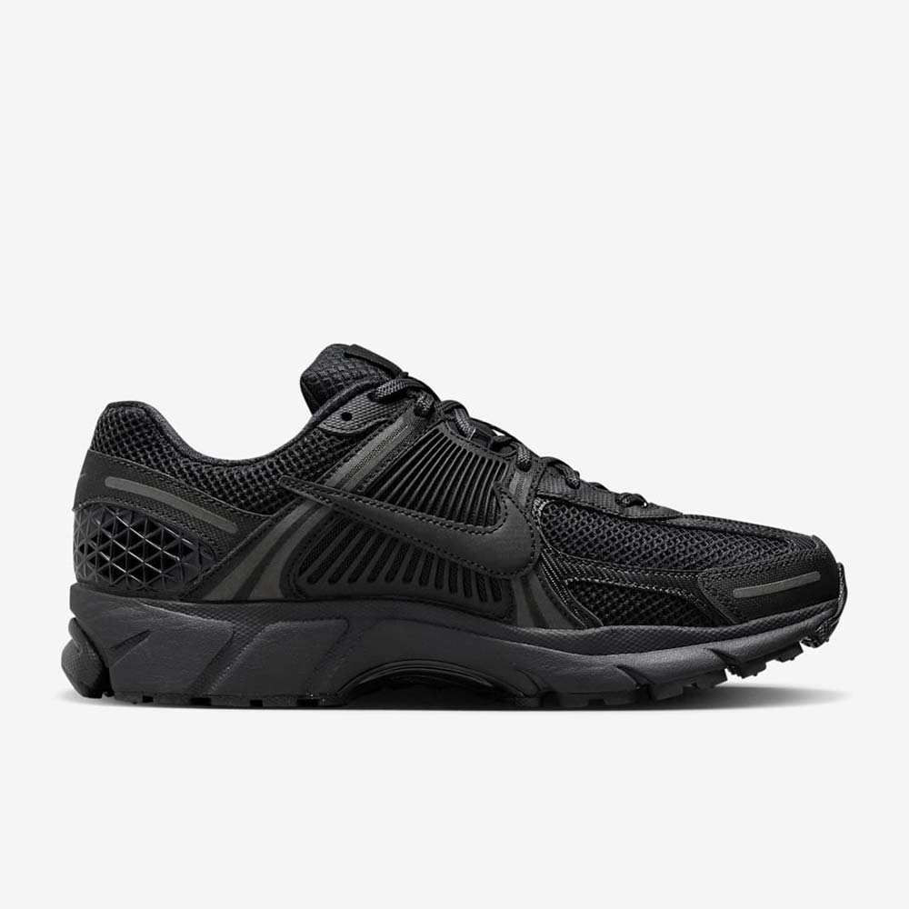 ナイキ ズーム ボメロ 5 NIKE ZOOM VOMERO ５ ブラック/ブラック メンズ スニーカー BV1358-003