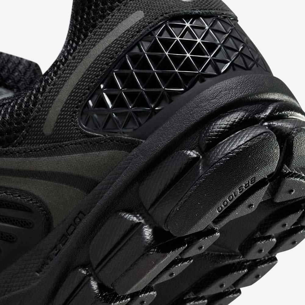 ナイキ ズーム ボメロ 5 NIKE ZOOM VOMERO ５ ブラック/ブラック メンズ スニーカー BV1358-003